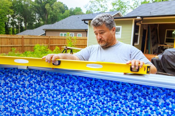 Découvrez les avantages d'un abri piscine sur mesure